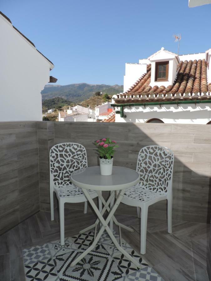 Casa Las Tres Conchas Yunquera المظهر الخارجي الصورة